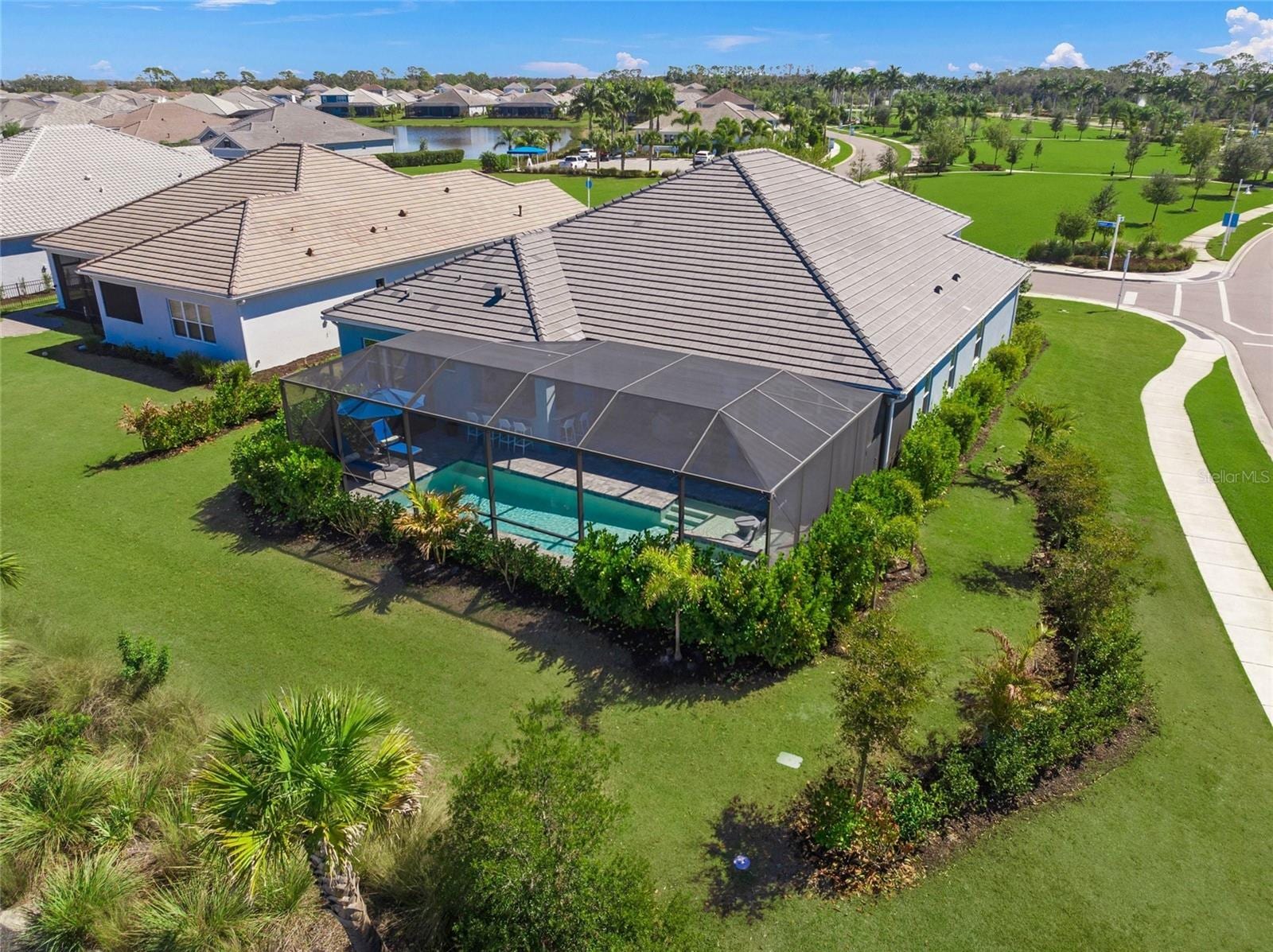 10345 Canaveral Cir photo 4