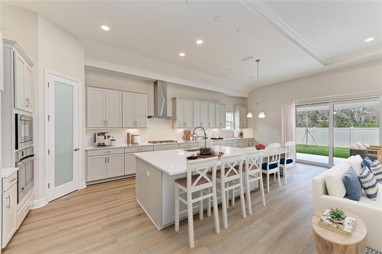 13072 Homestead Ln photo 2