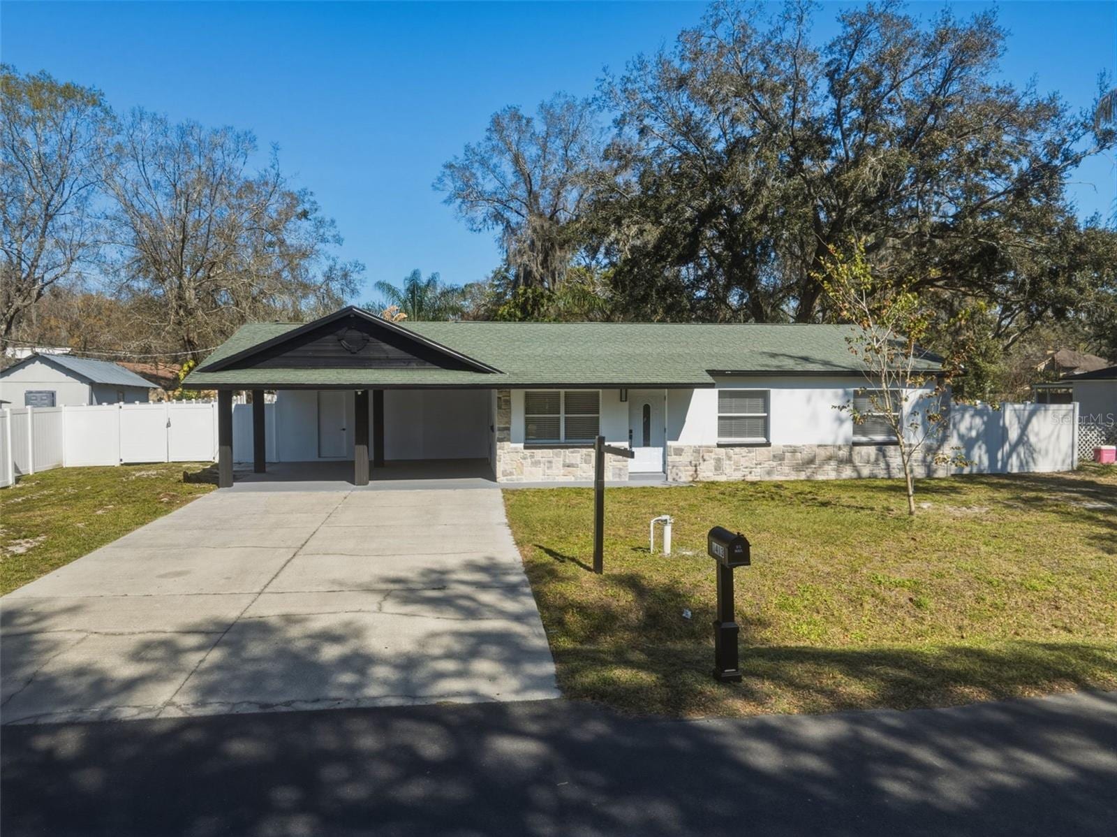 1413 May St photo 3
