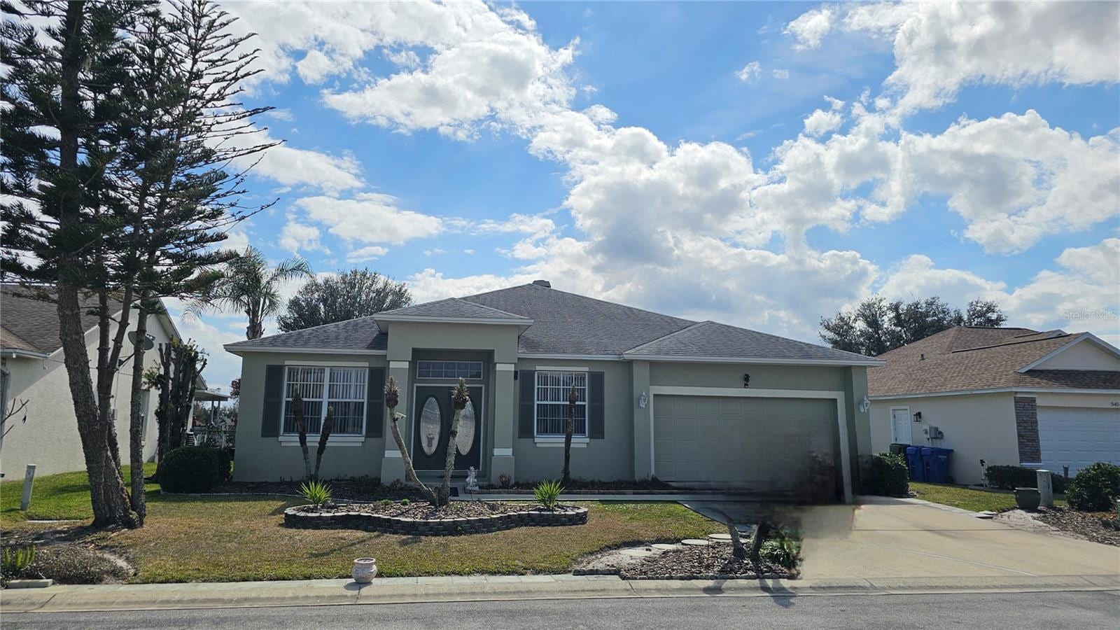543 Terranova Cir photo 2