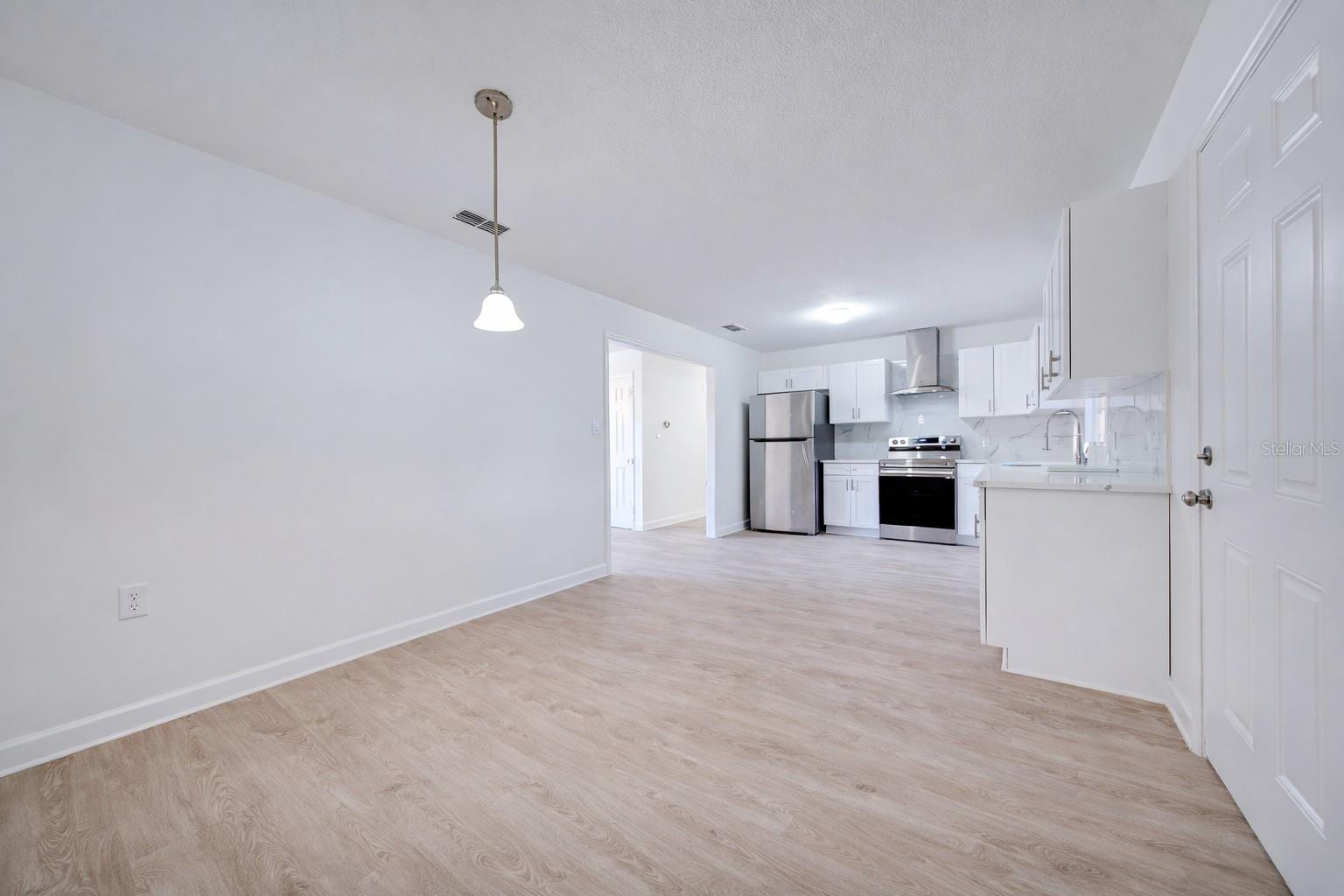 720 Swiss Dr photo 5