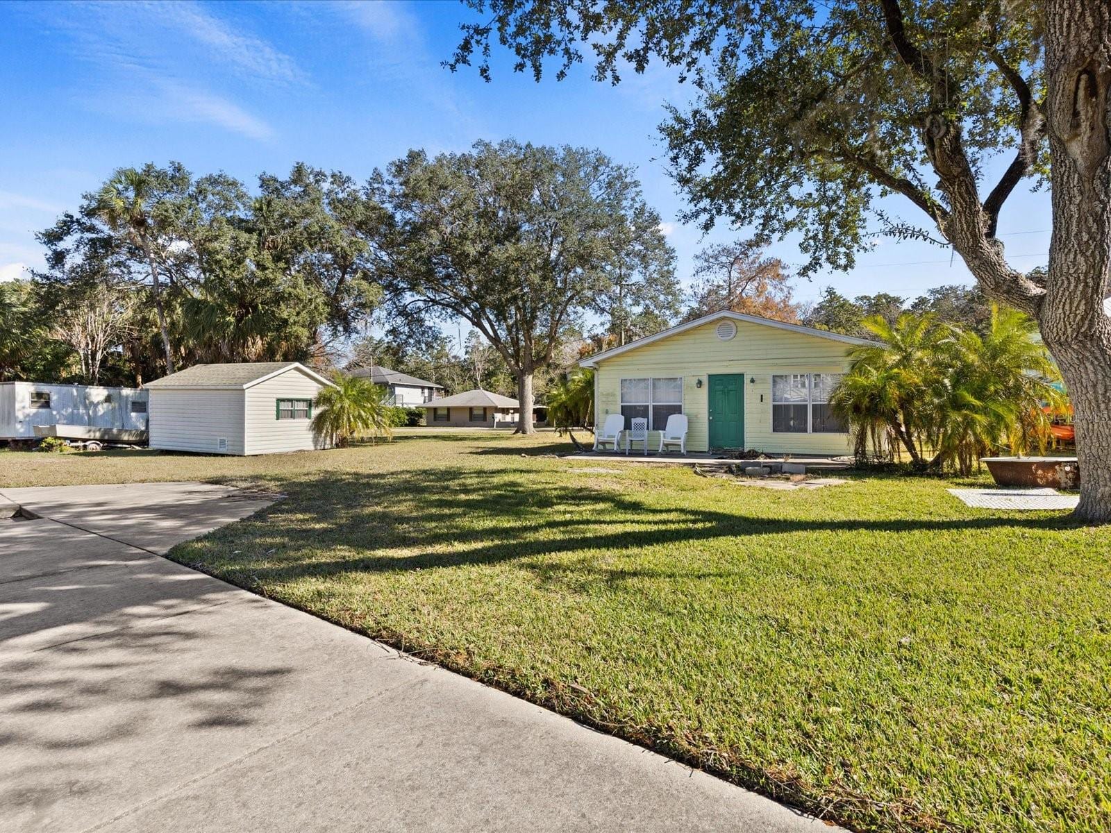7255 Tropical Dr photo 3