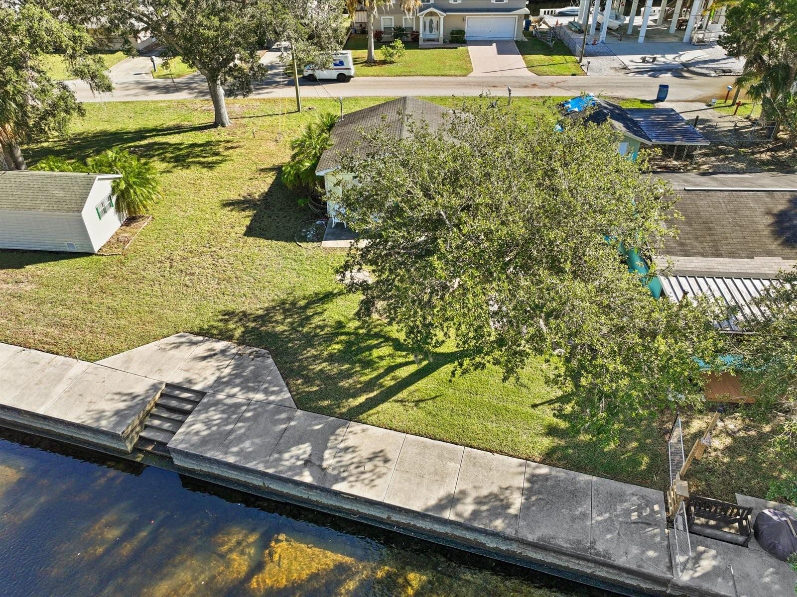 7255 Tropical Dr photo 4