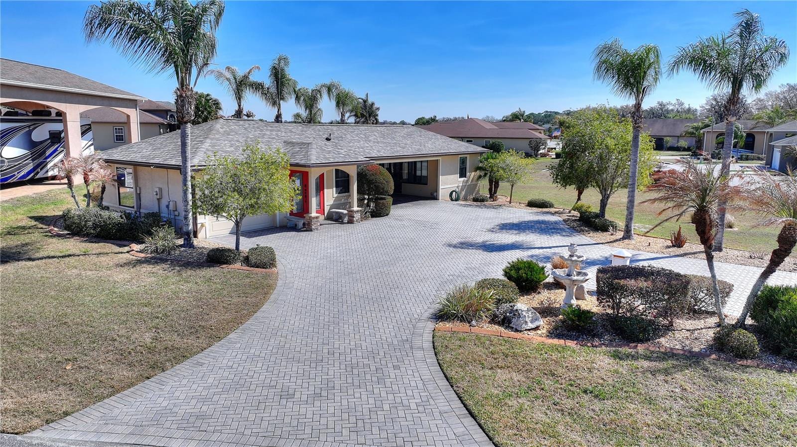 561 Meandering Way photo 3