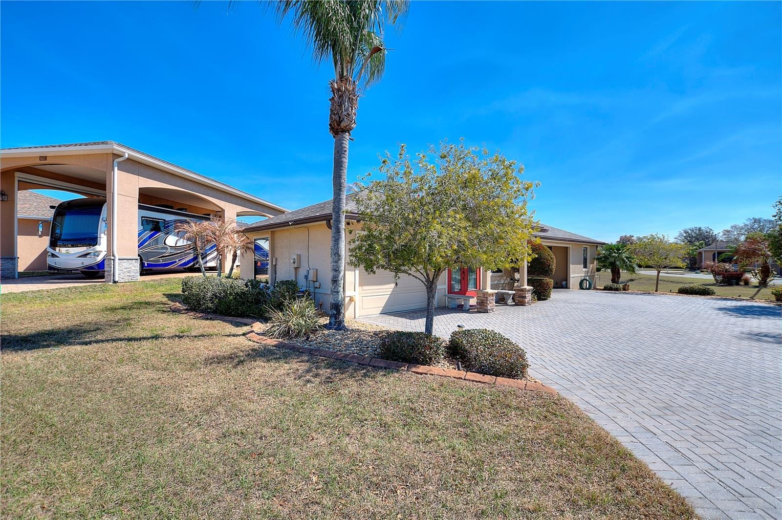 561 Meandering Way photo 4