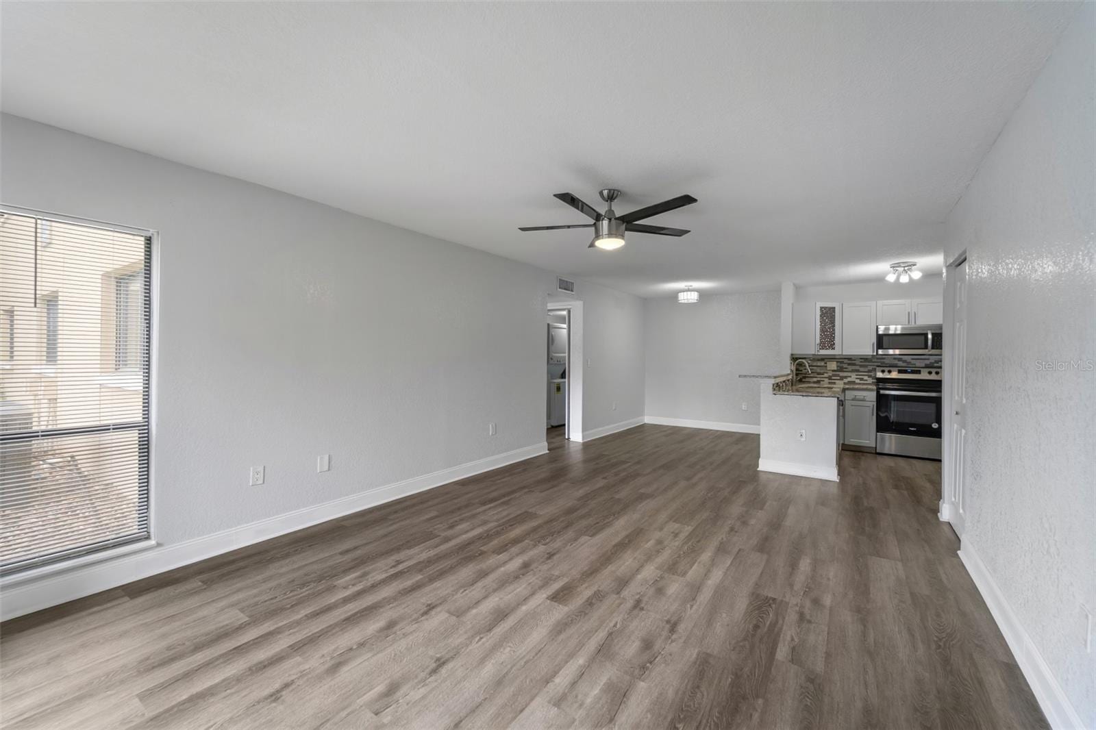 5742 Baywater Dr photo 3