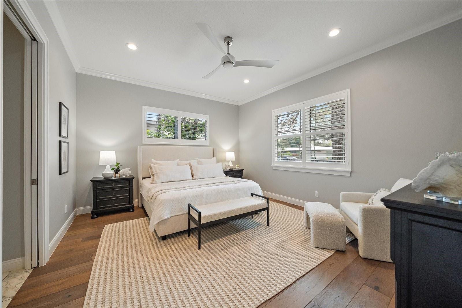 2207 Wisteria St photo 5