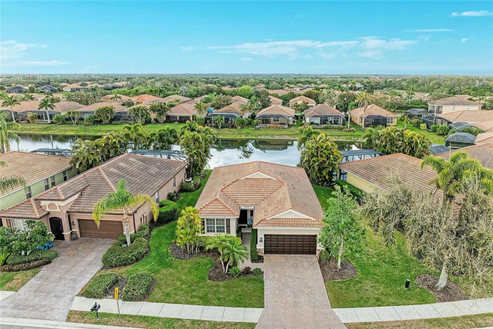 220 River Enclave CT photo 3