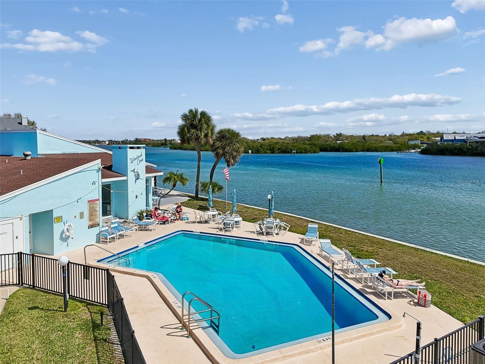 1 Windrush Blvd #23 photo 3