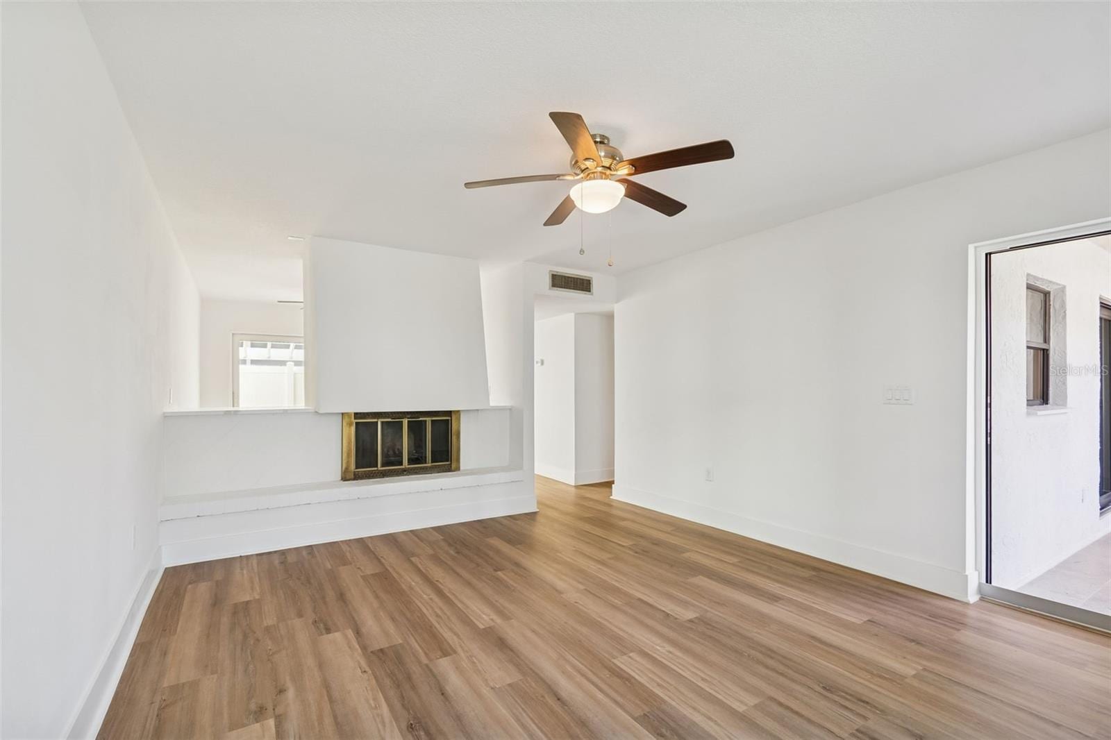 1 Windrush Blvd #23 photo 5