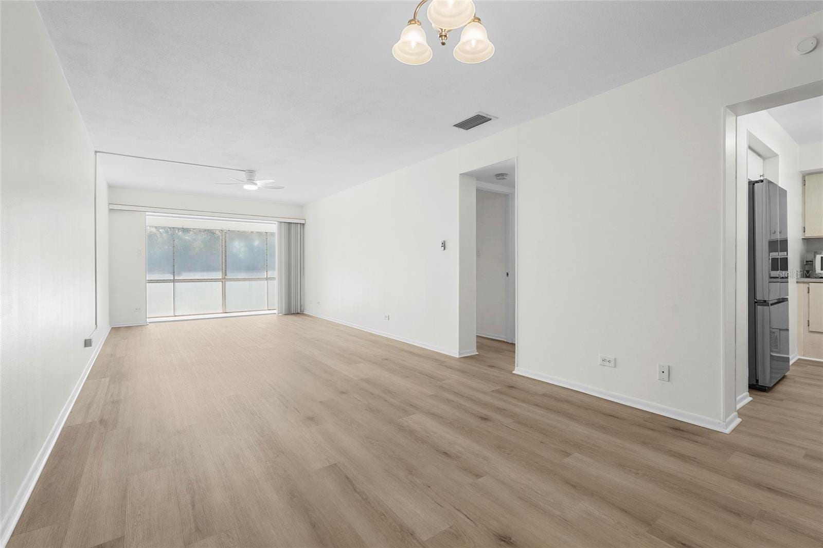 3950 Roxane Blvd #2B photo 2