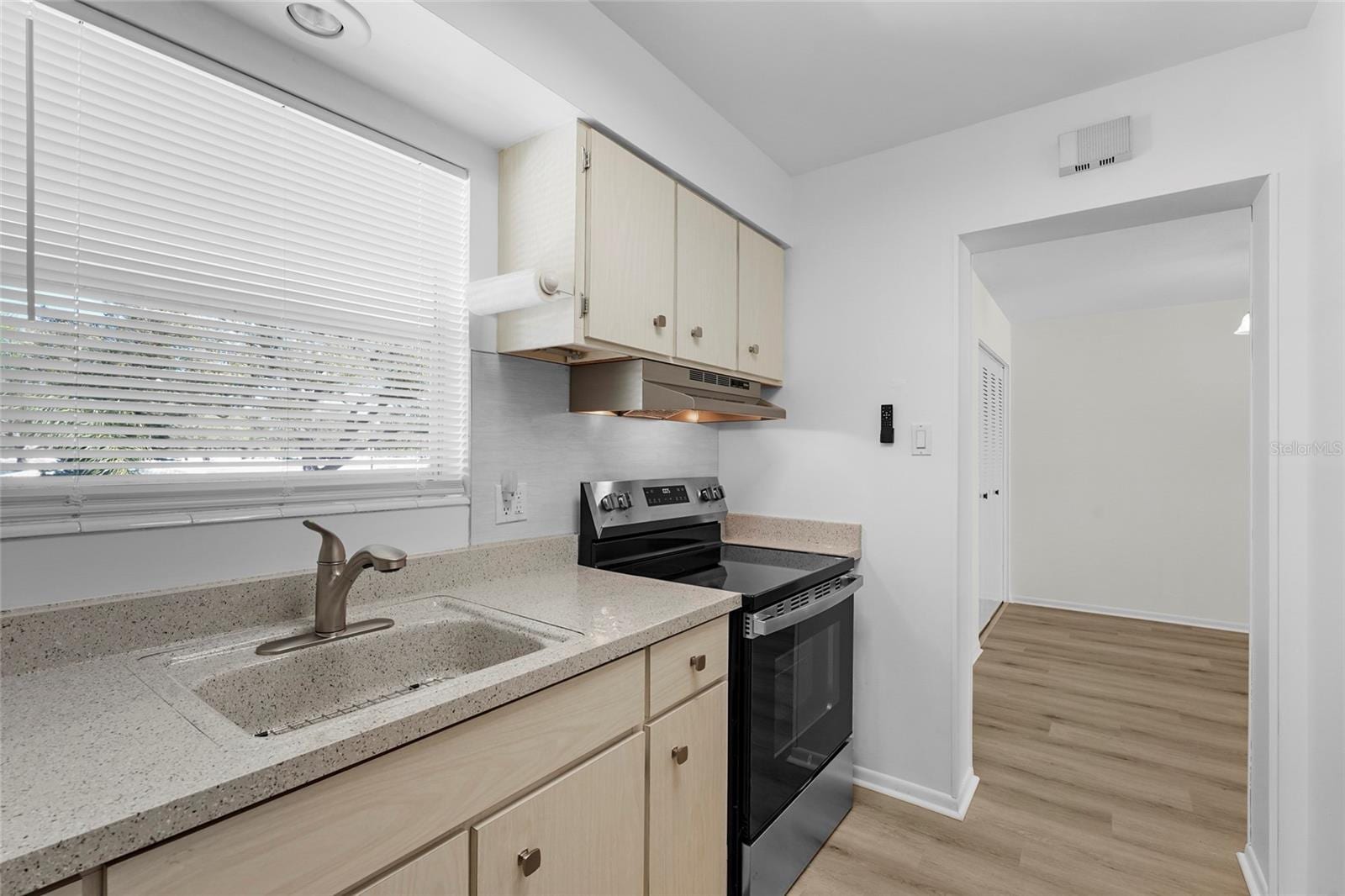 3950 Roxane Blvd #2B photo 5