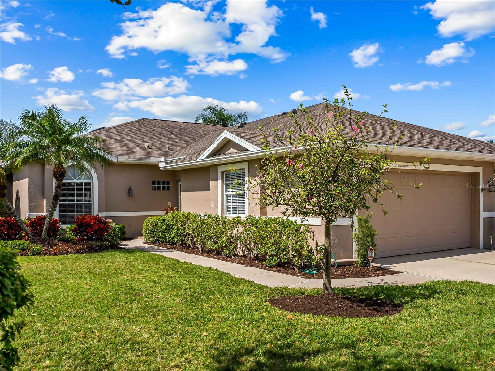 5204 Mahogany Run Ave photo 2