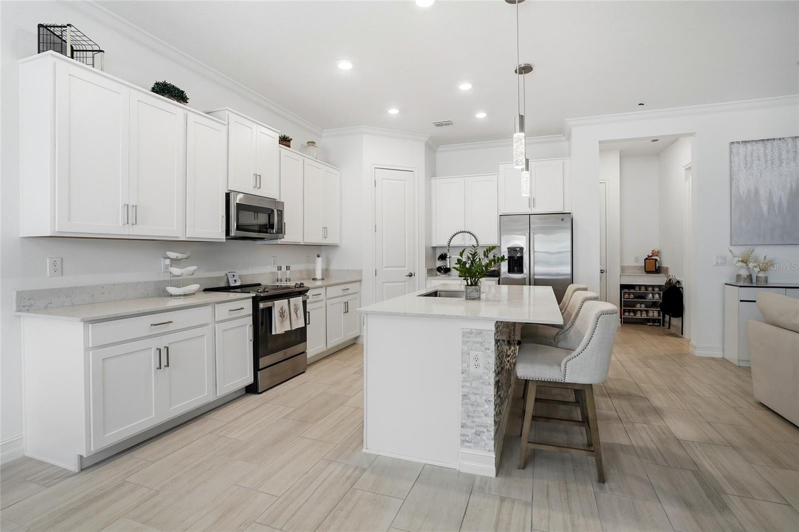 7709 S Wall St photo 3