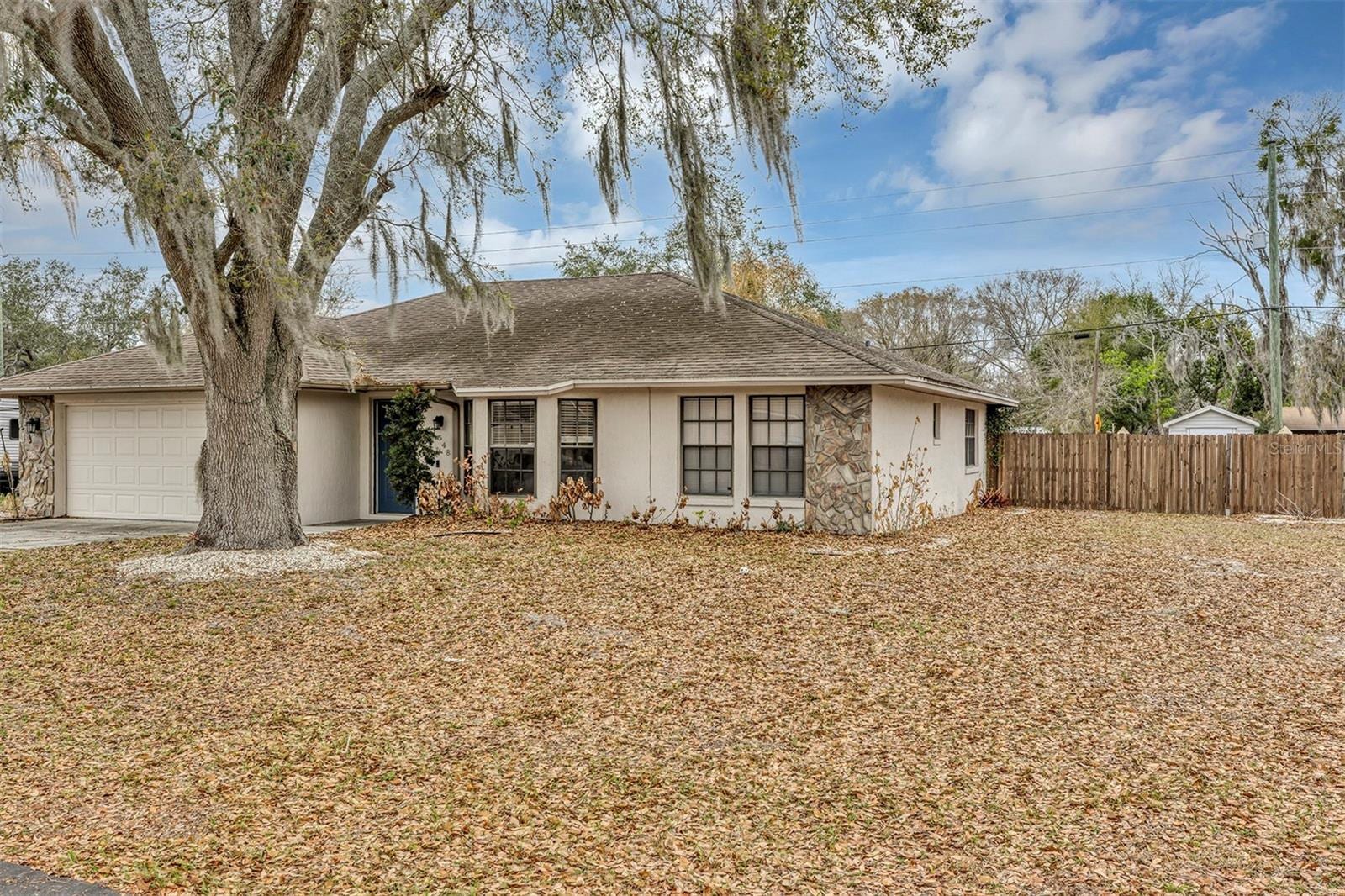 1548 Bowmans Trl photo 2