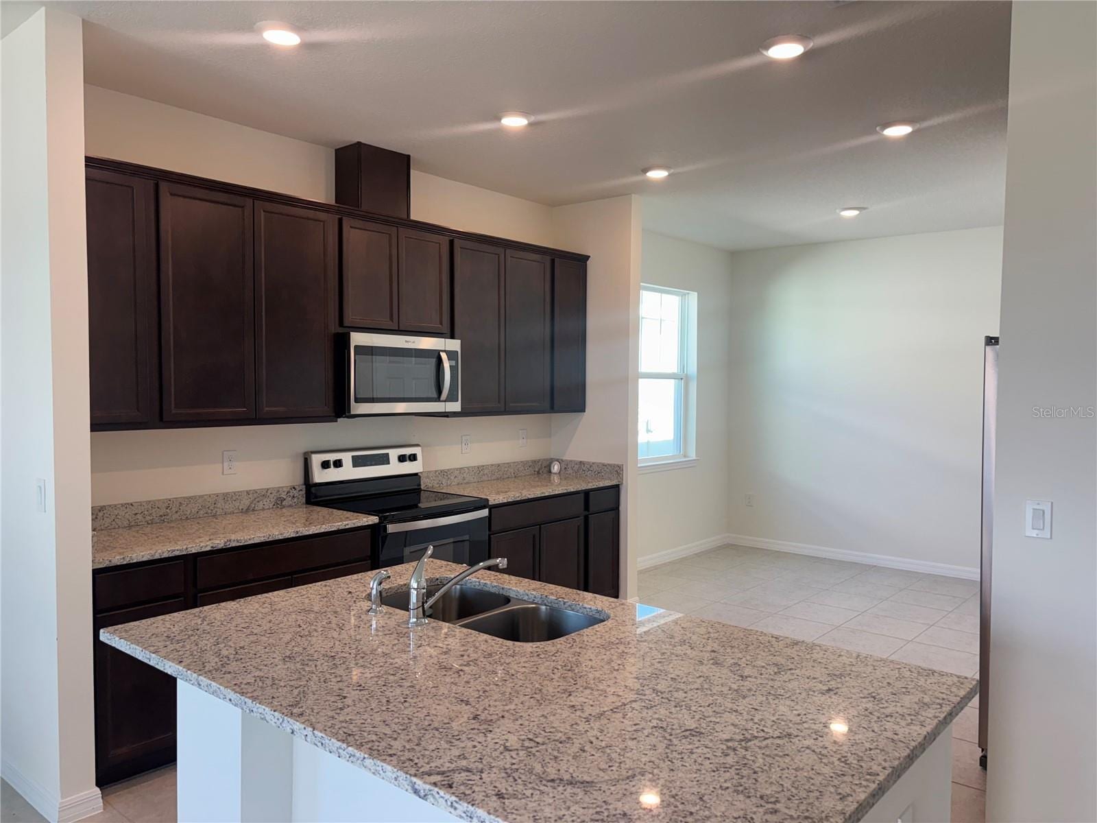 2355 Selenia St photo 2