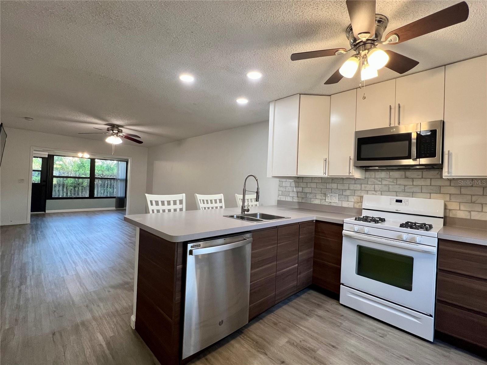 1185 Mission Cir photo 5