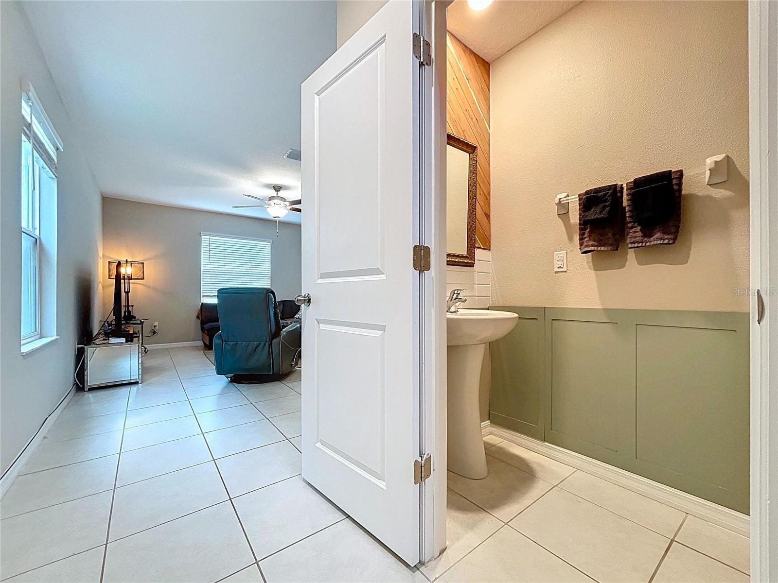 3141 Oyster Cove St photo 5