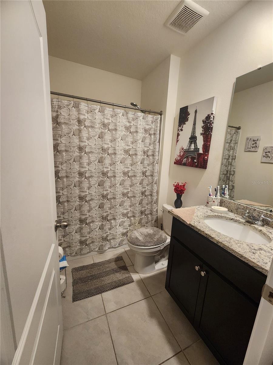 1075 Griffon Ave photo 5