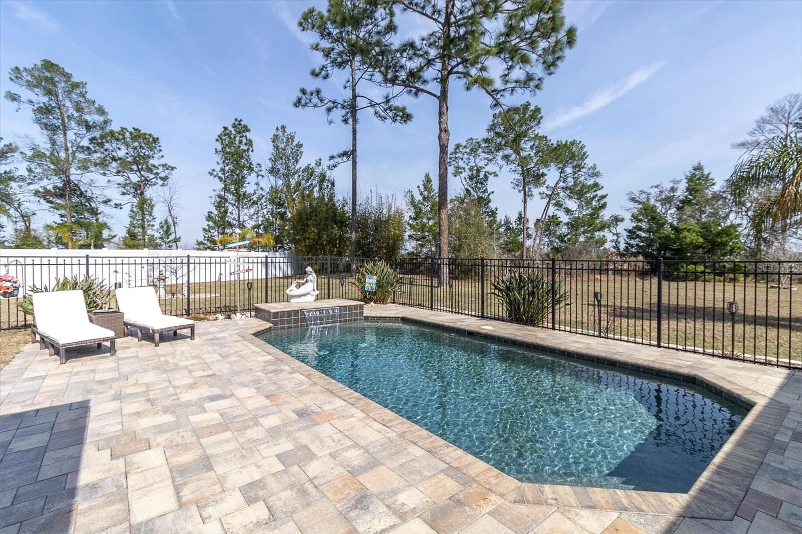 3455 Whispy CT photo 4