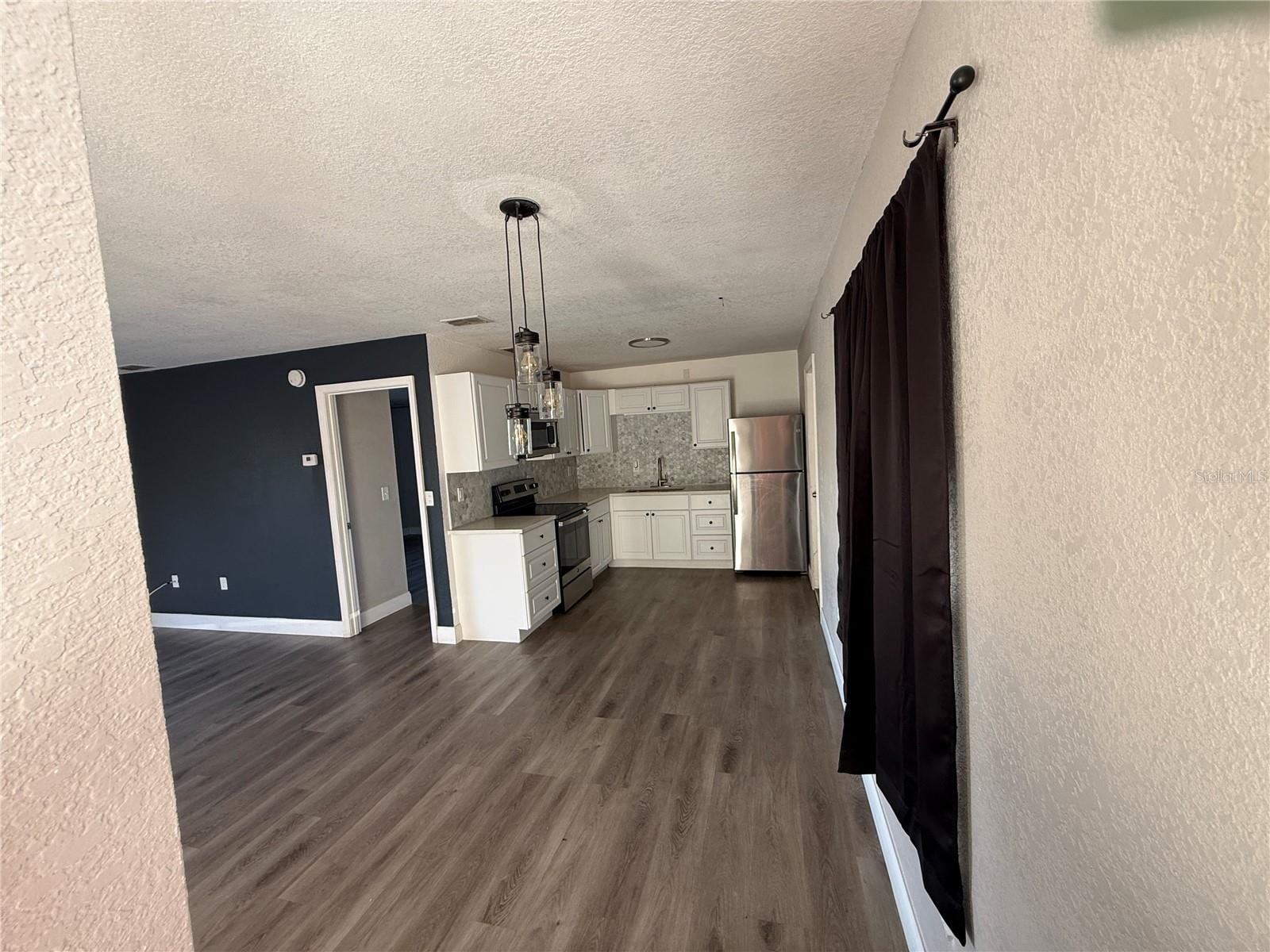 1611 Fruitwood Dr photo 4