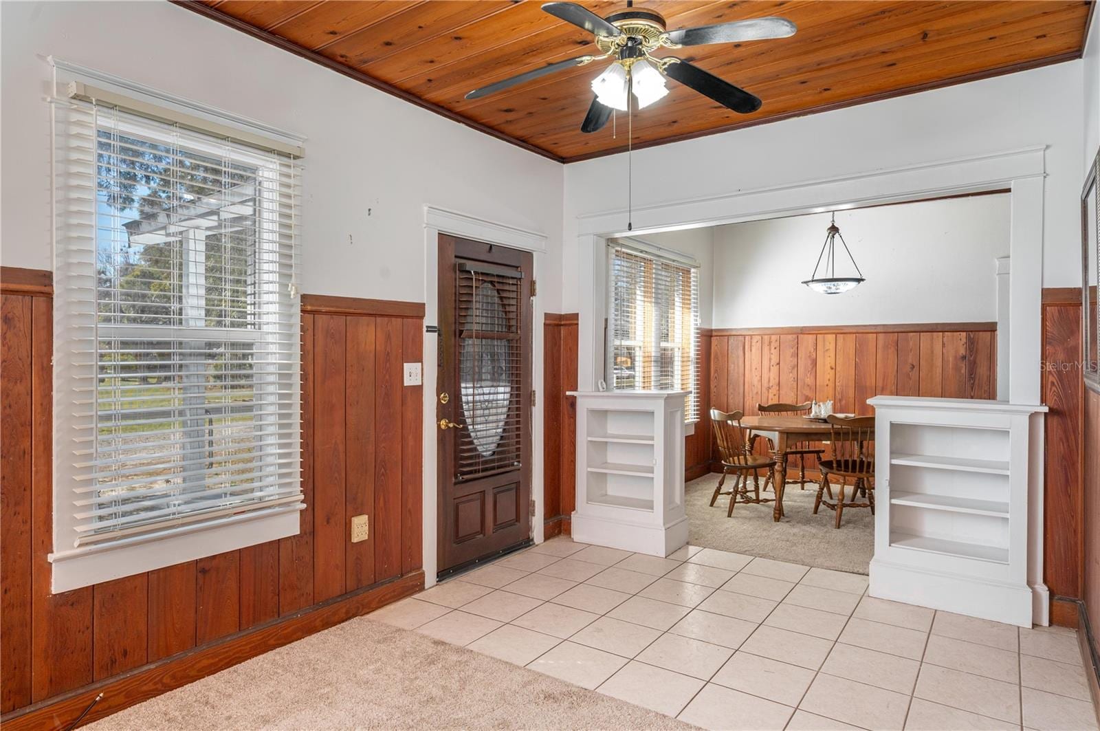 427 Avenue E SE photo 2
