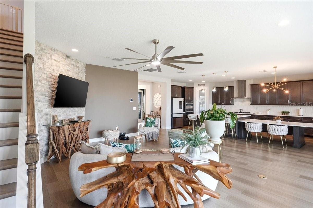 14508 Woodland Spur Drive photo 2