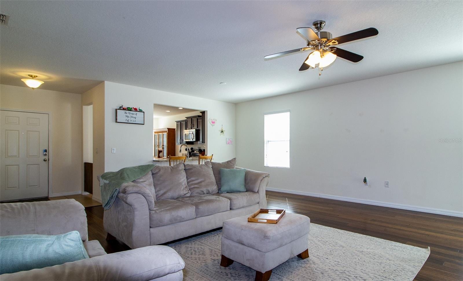 408 Cedar Glen Dr photo 4
