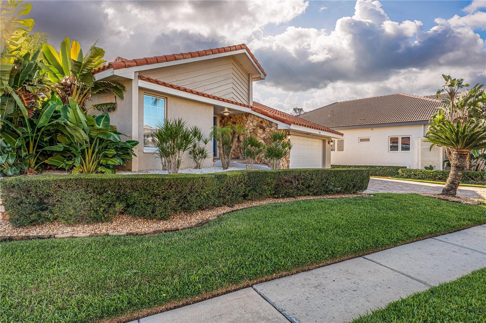 930 Symphony Isles Blvd photo 4