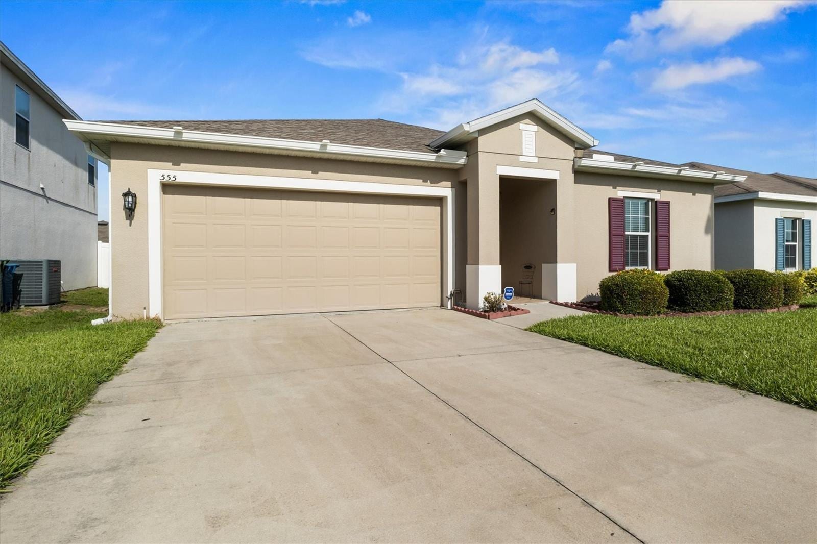 555 Lucerne Blvd photo 4