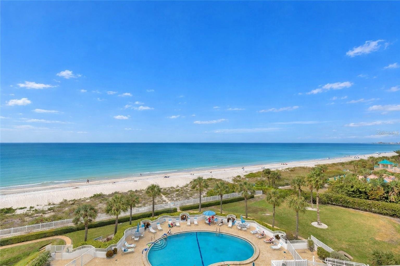1582 Gulf Blvd #1503 photo 3