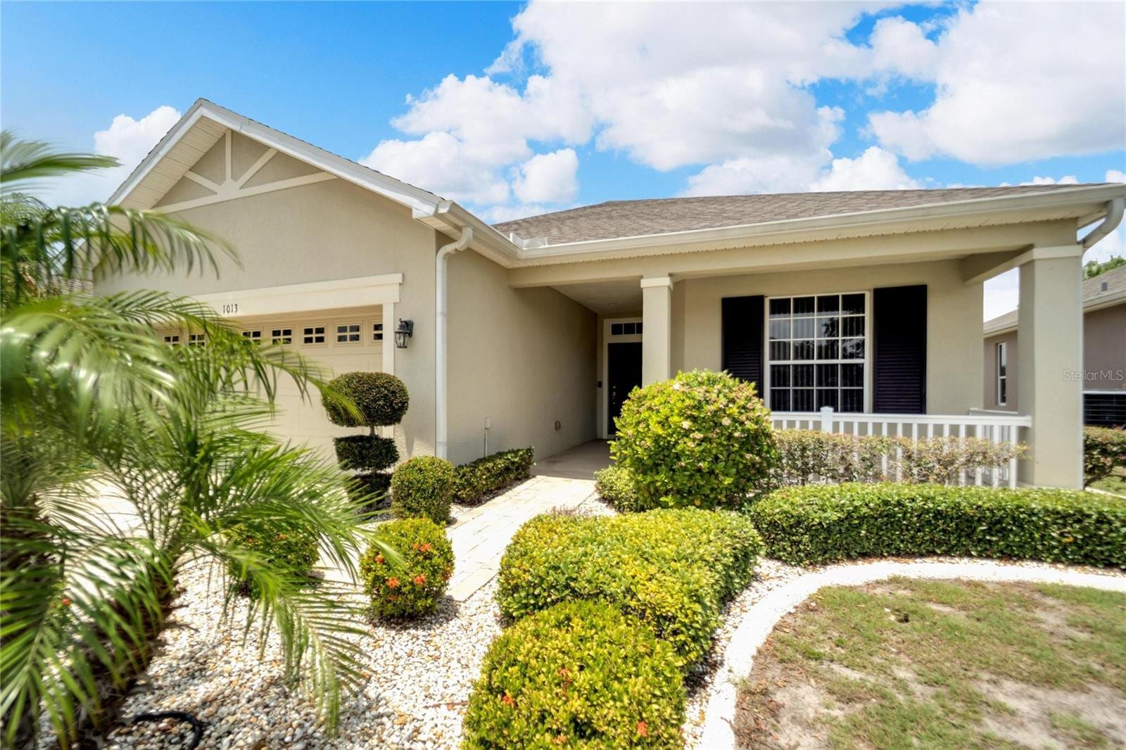 1013 Emerald Dunes Dr photo 3