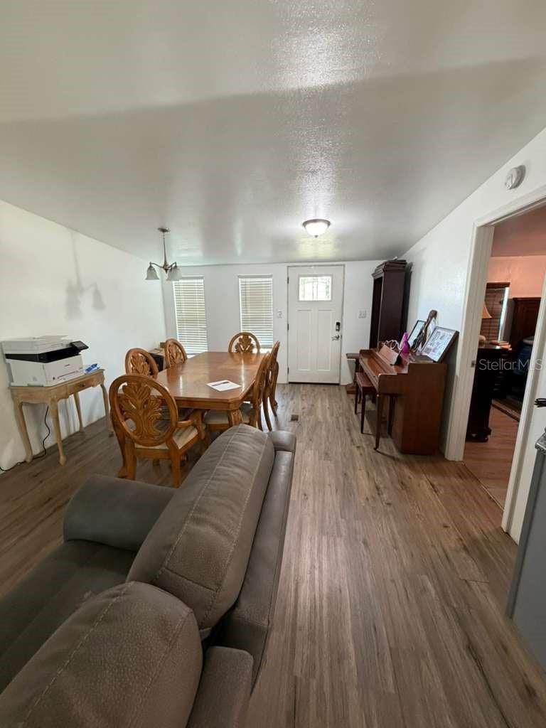 2412 Island Oaks W photo 5