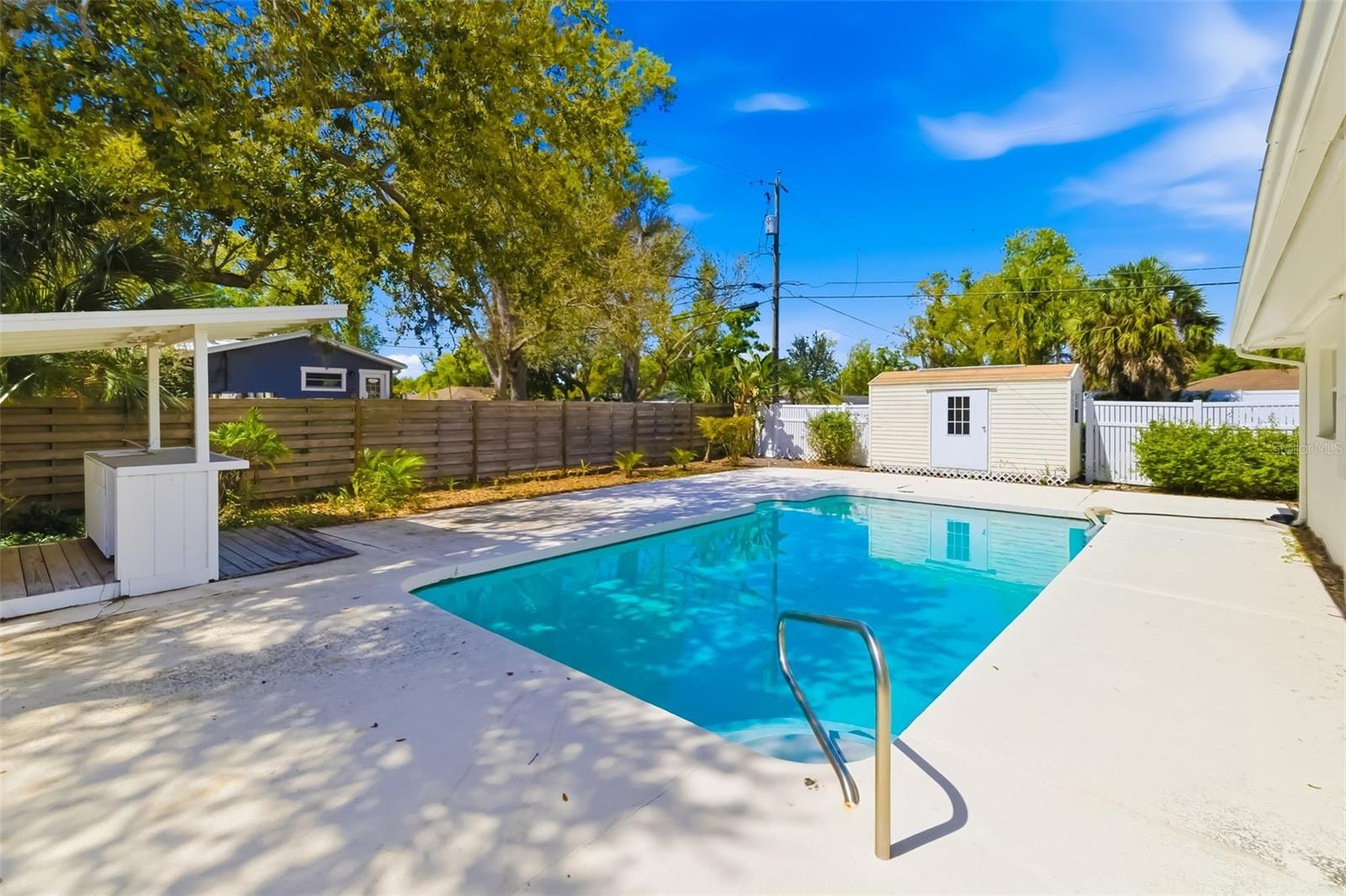 1097 Willis Ave photo 5