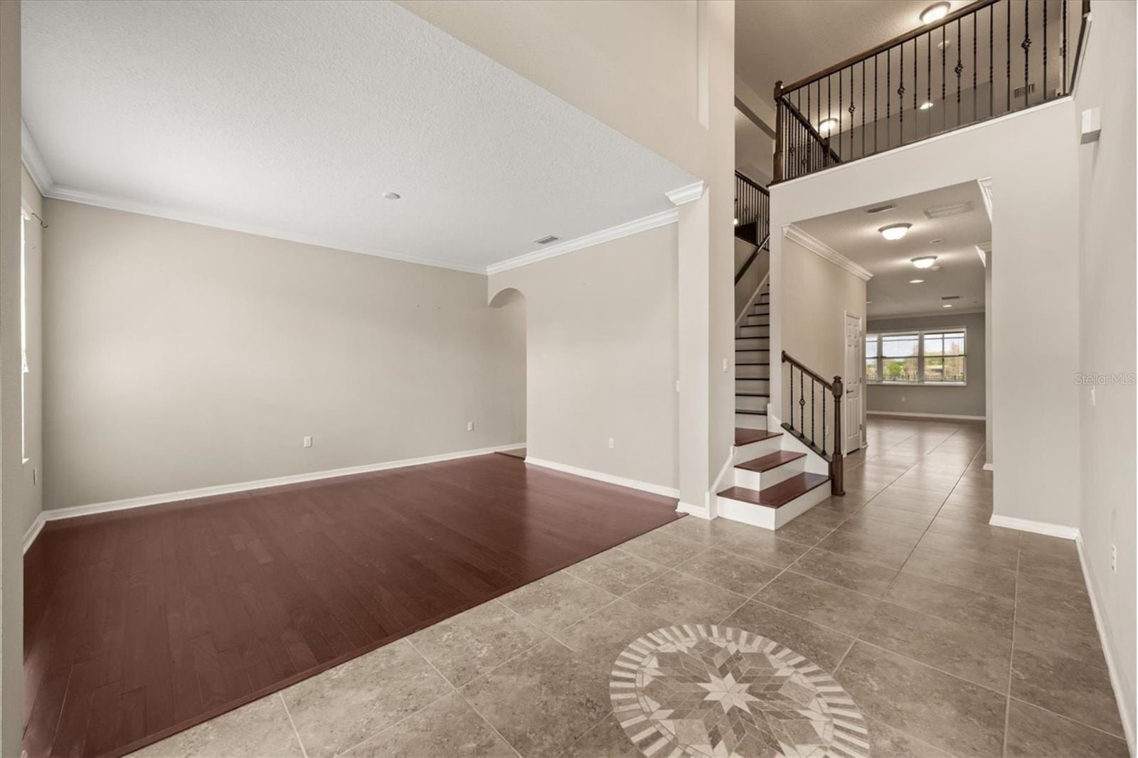 1831 Via Lago Dr photo 5