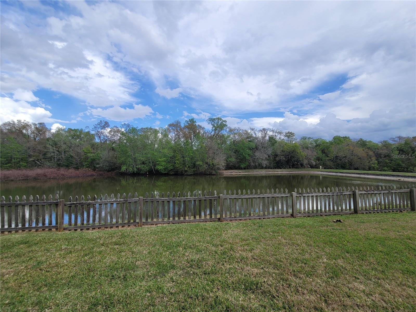 27640 Breakers Dr photo 2