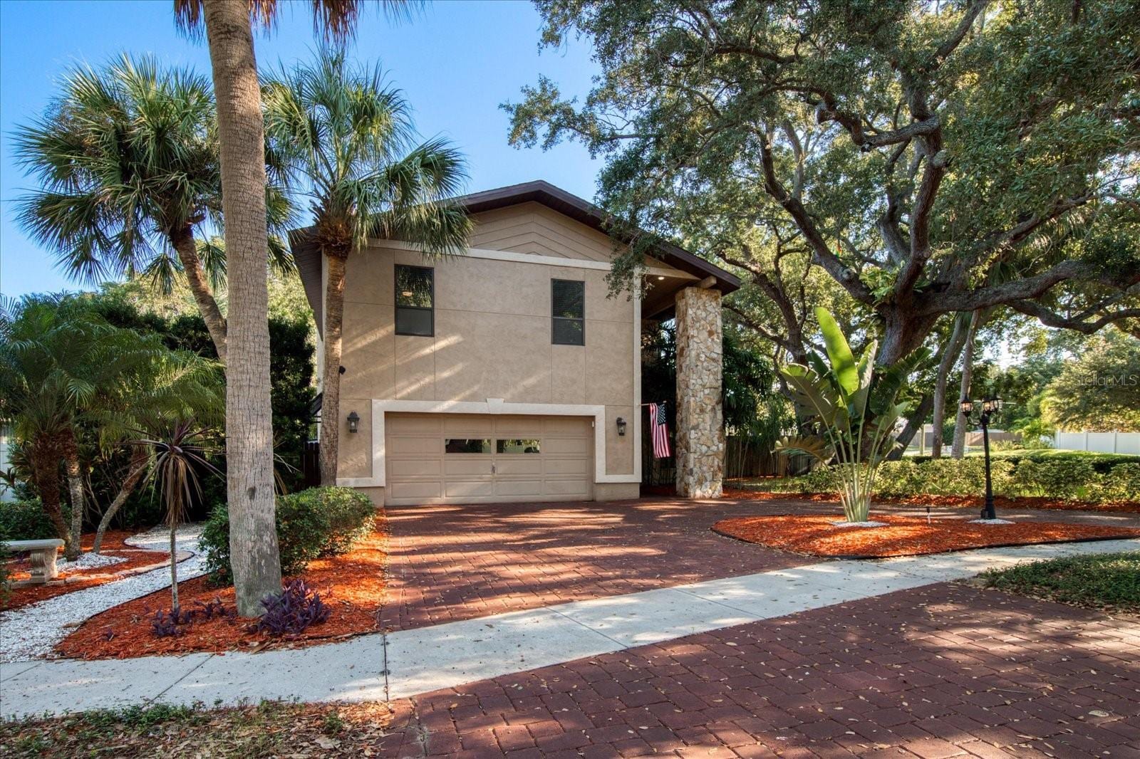 13703 Oak Forest Blvd N photo 3