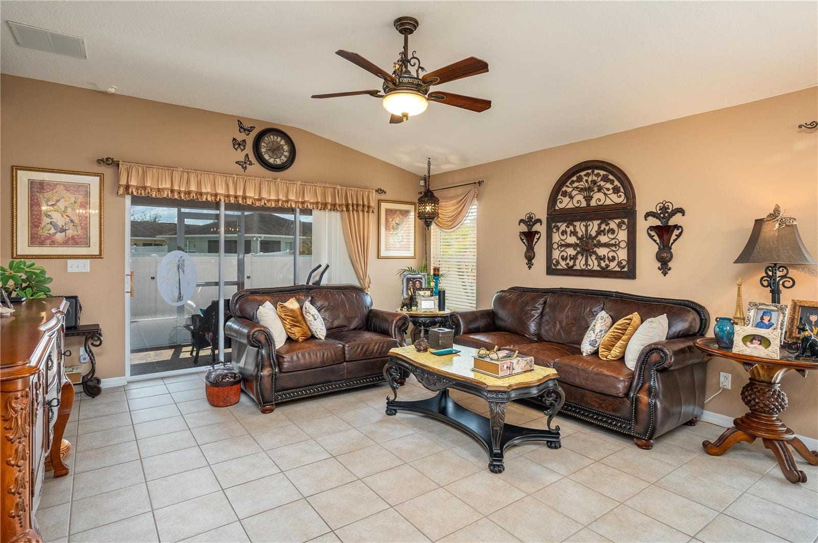3363 Livingston Way photo 5