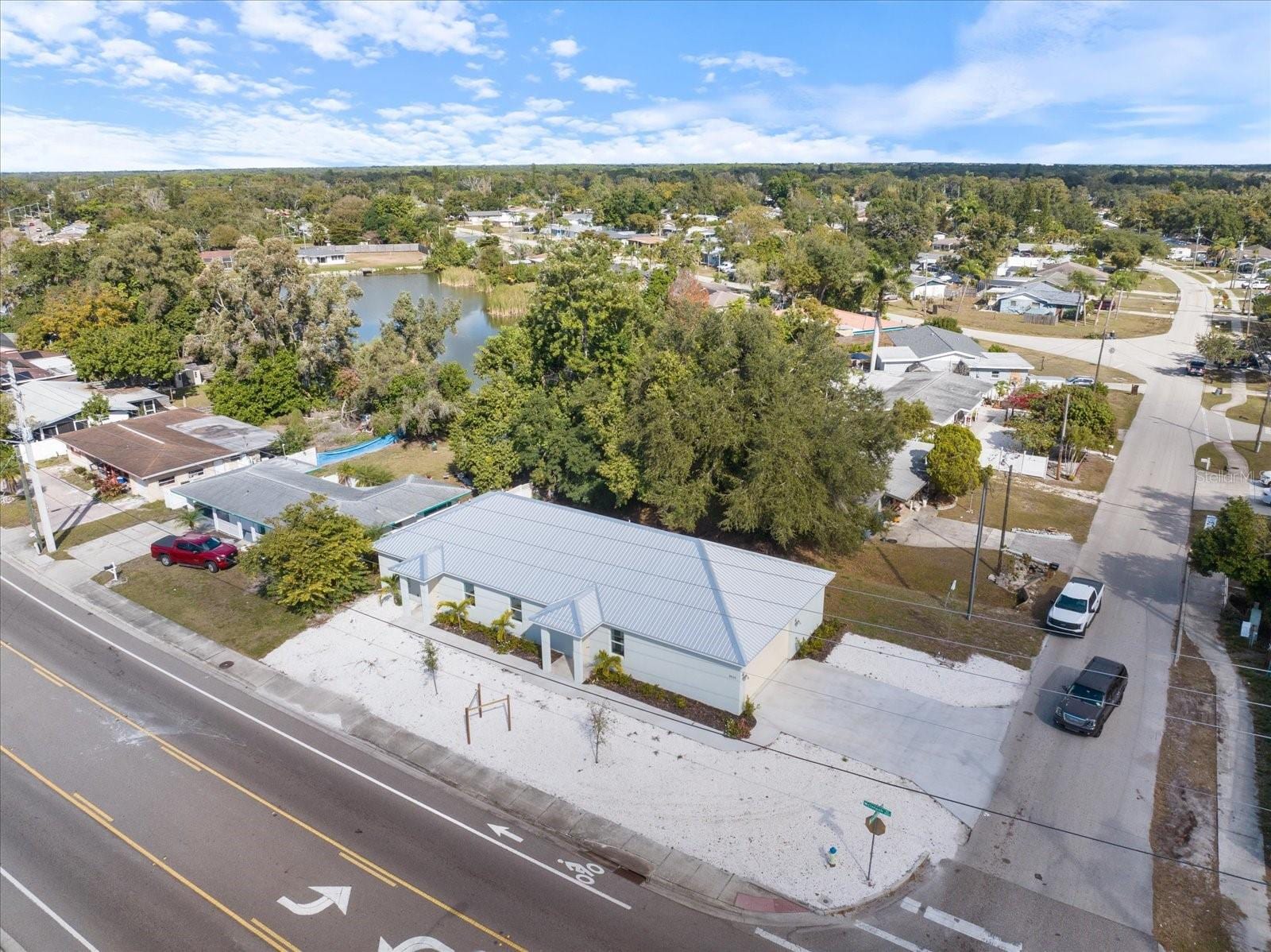 3525 McIntosh Rd photo 4