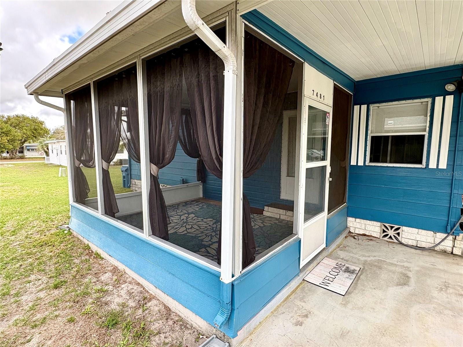 7481 First Circle Dr photo 4