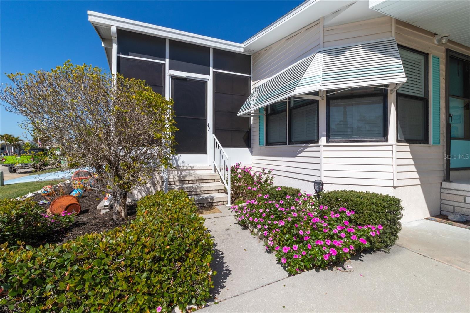 148 Nightingale Cir photo 4