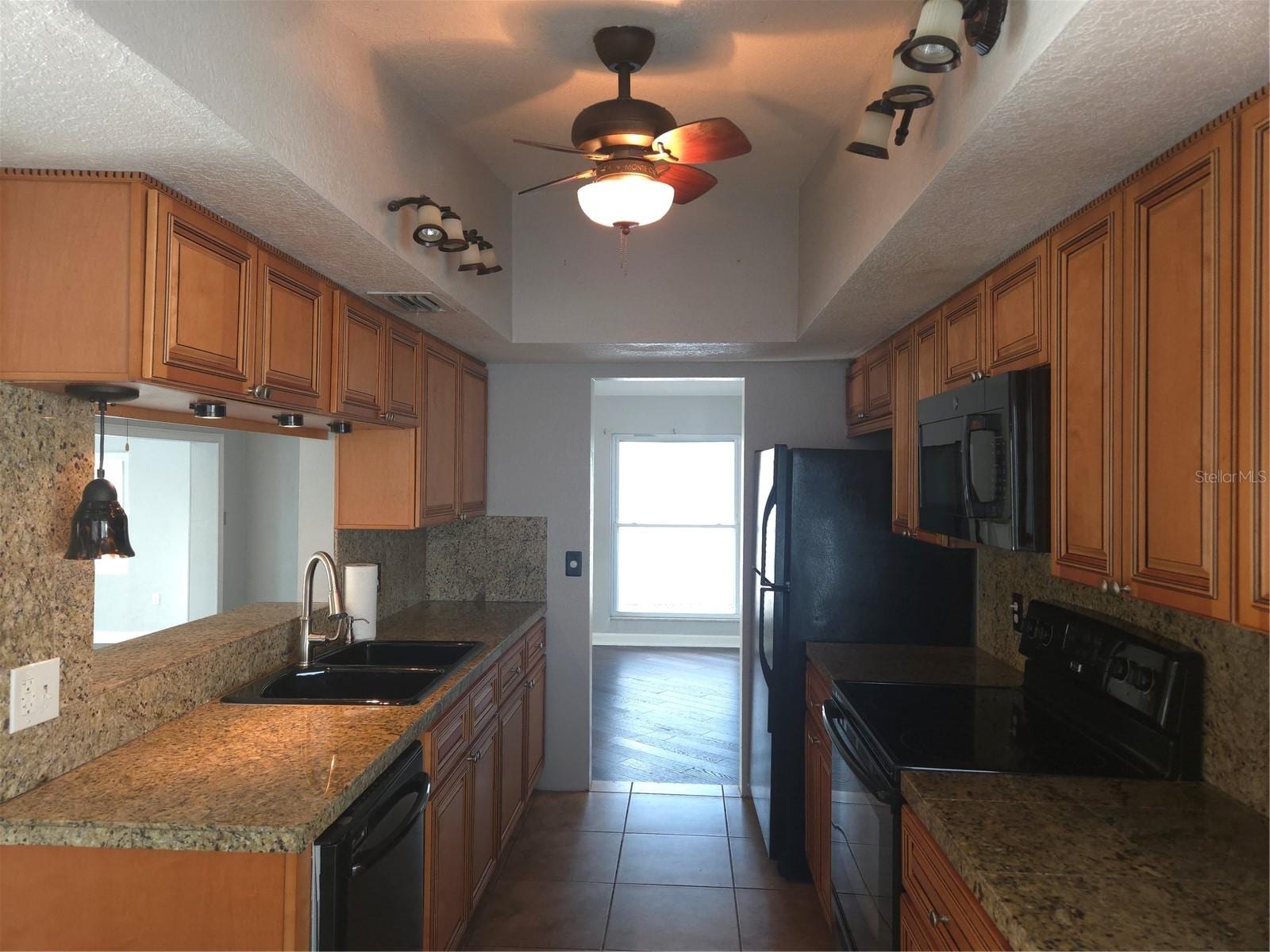 2075 N Keene Rd photo 4