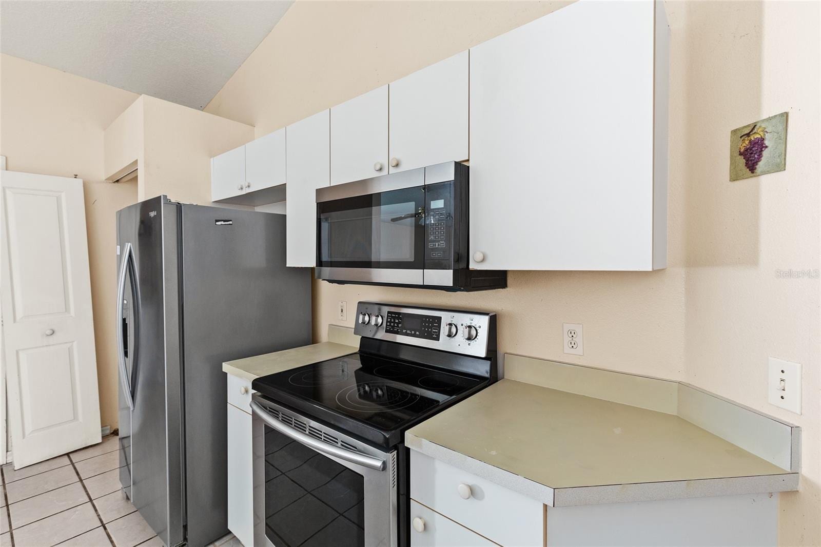 6524 67th Court E. photo 4