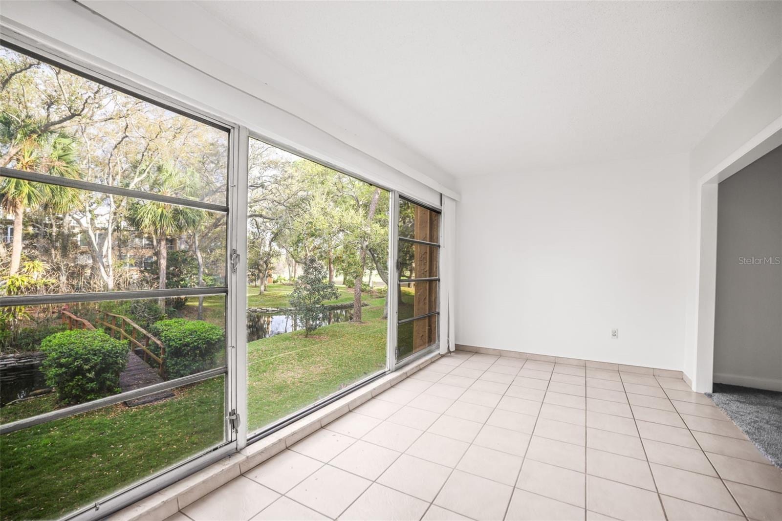 225 Country Club Dr #D237 photo 3