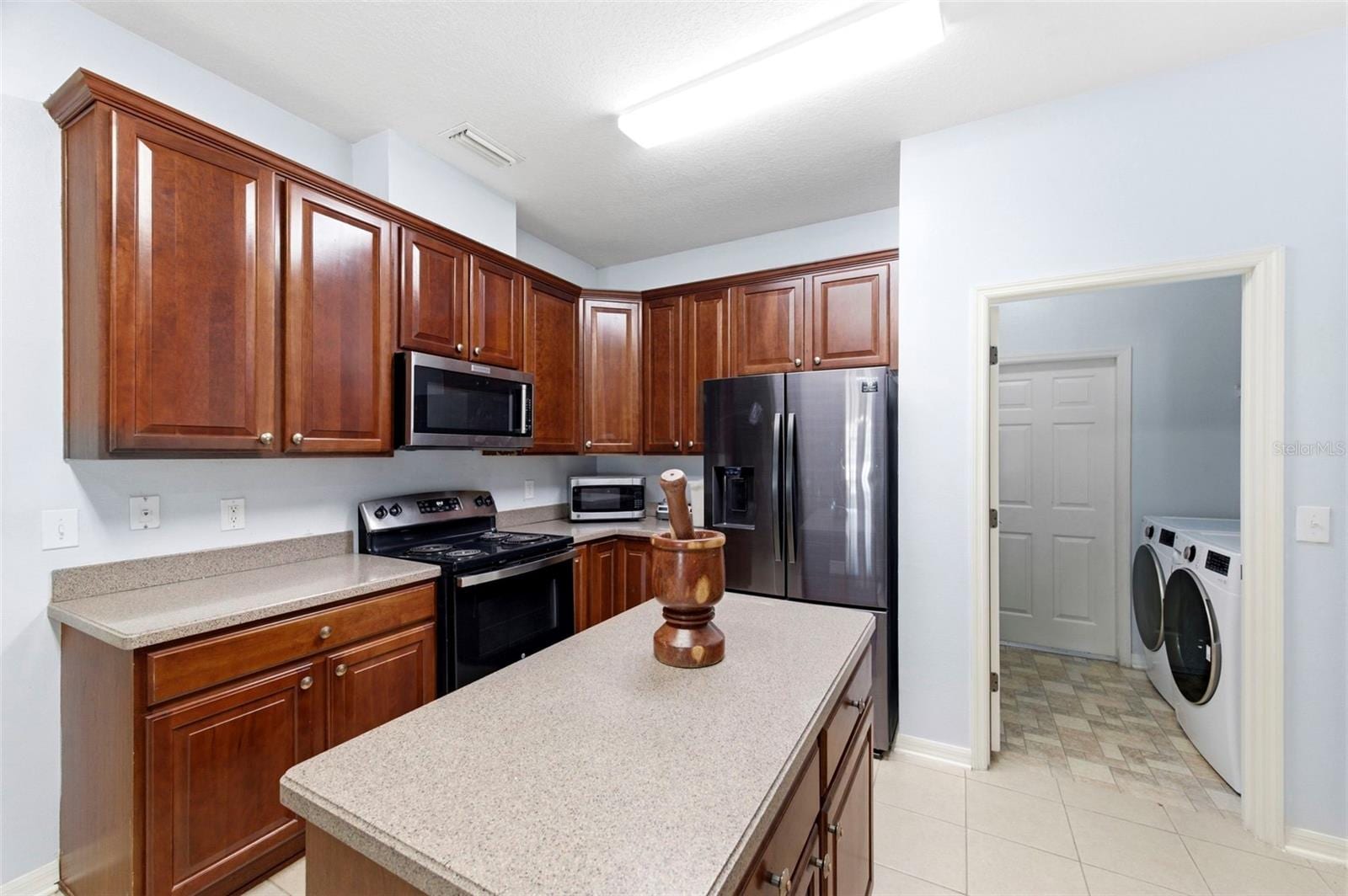 6823 Green Heron Dr photo 4