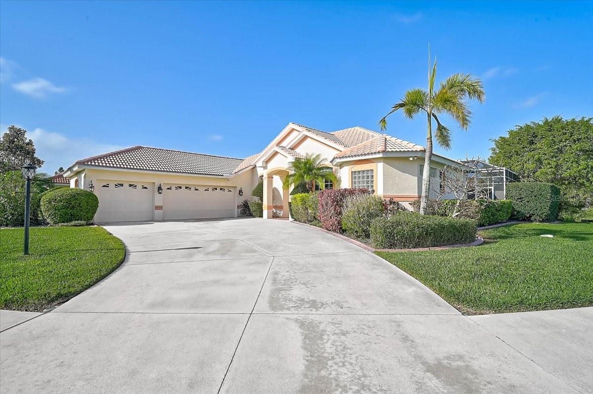 4422 McIntosh Lake Ave photo 4