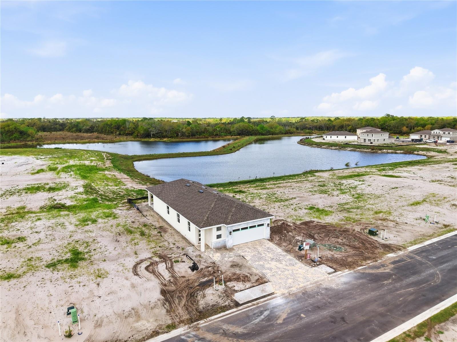 2219 Anders Dr photo 3