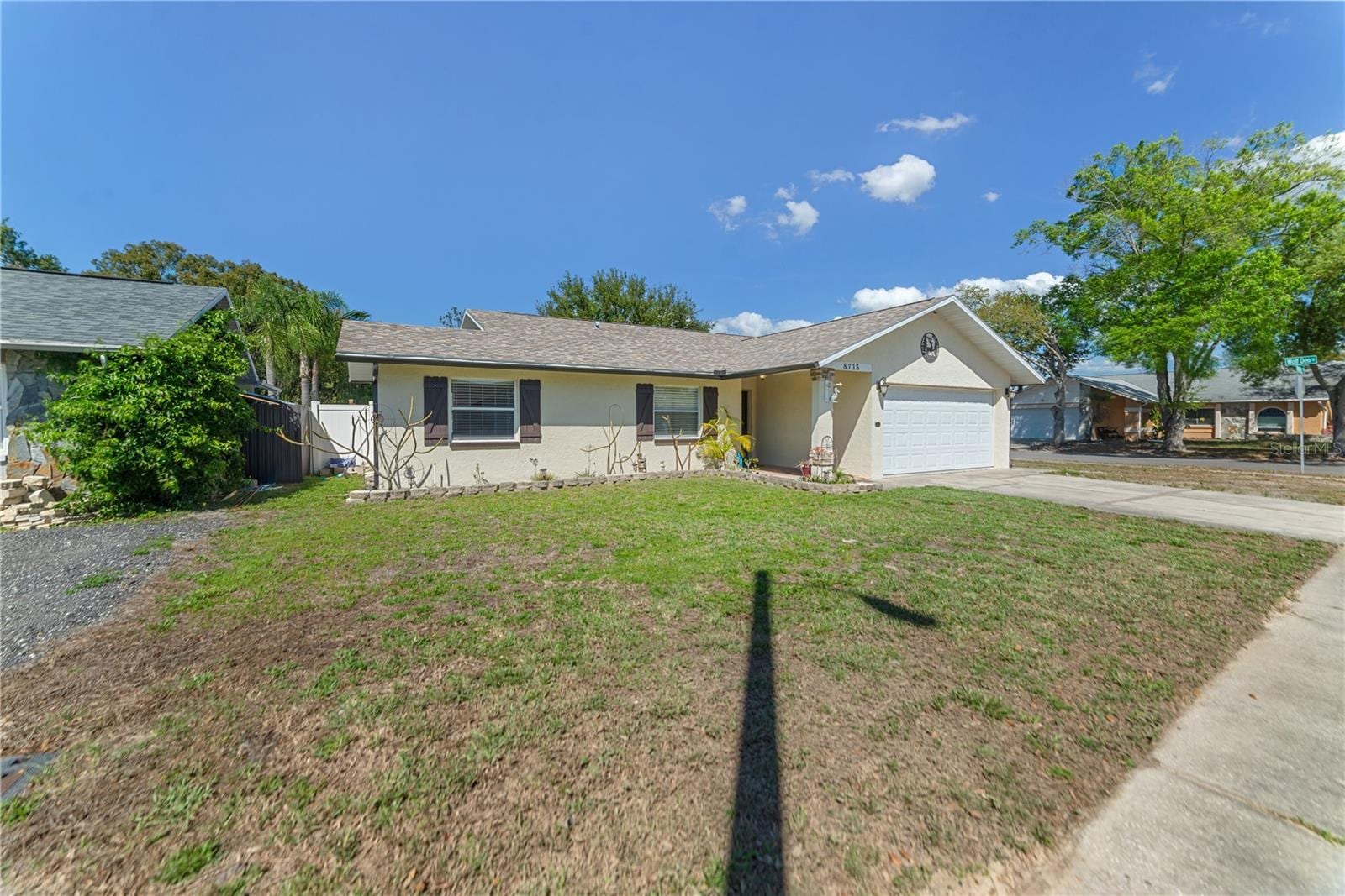8715 Huntsman Ln photo 2