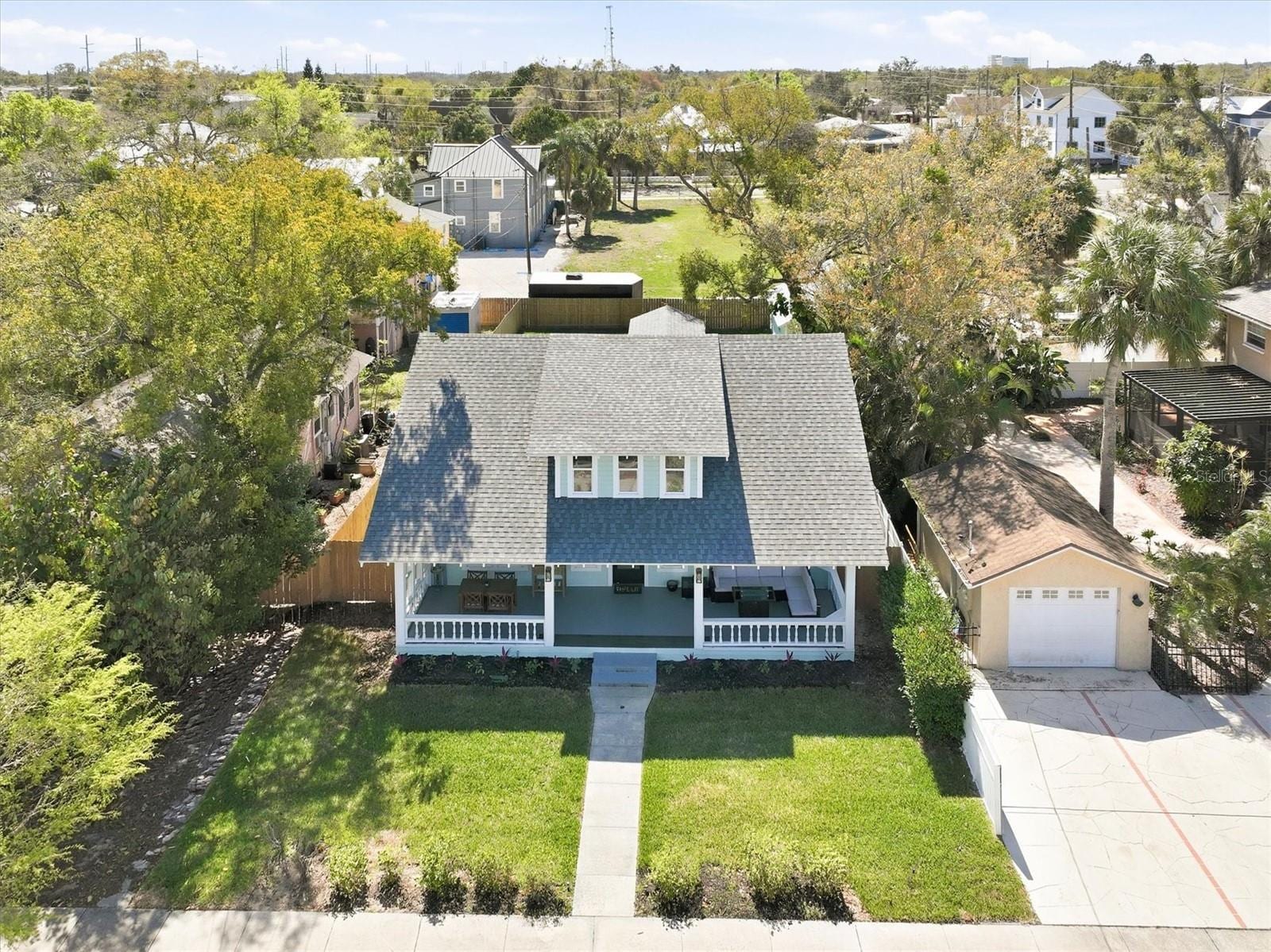 418 E Orange St photo 3