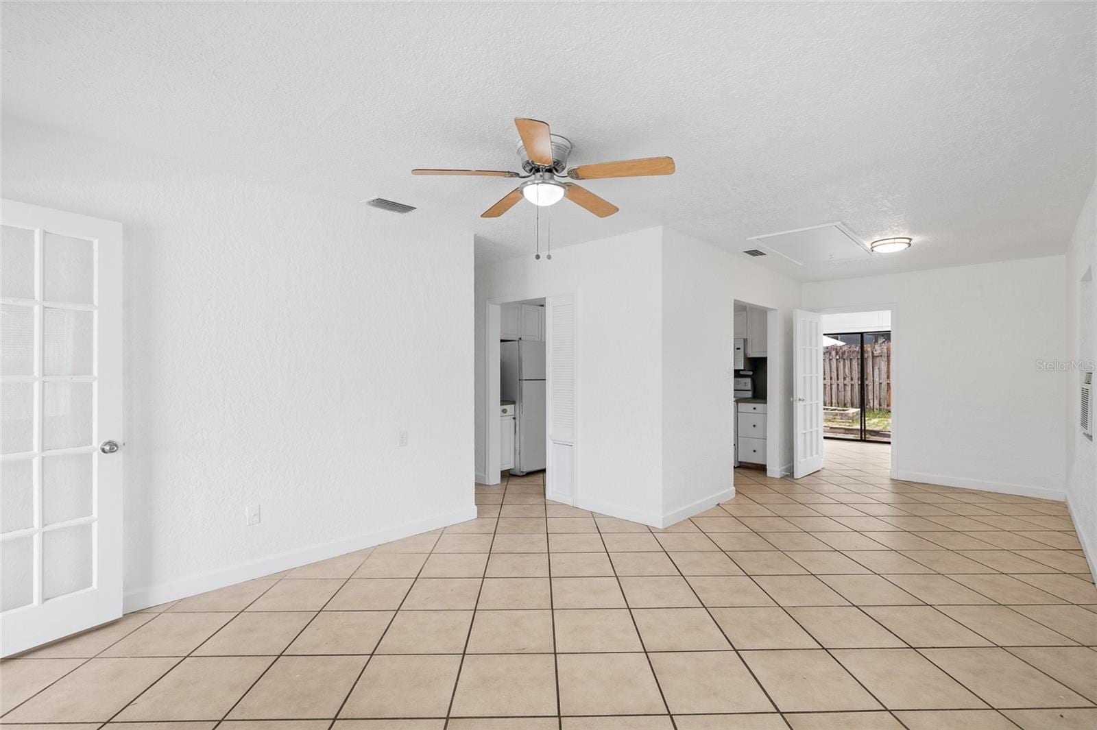 2196 Bell Cheer Dr photo 5